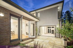 1/39 Britten Street, GLEN IRIS, VIC 3146 AUS