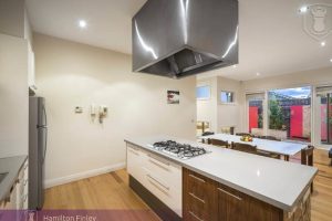 1/39 Britten Street, GLEN IRIS, VIC 3146 AUS