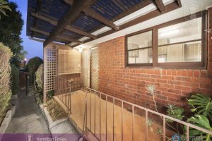 2/22 Middleborough Road, BURWOOD EAST, VIC 3151 AUS