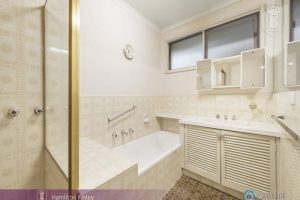 2/22 Middleborough Road, BURWOOD EAST, VIC 3151 AUS