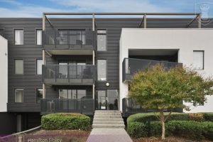 2/24 Burton Avenue, CLAYTON, VIC 3168 AUS