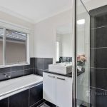 17 Newport Avenue, WILLIAMS LANDING, VIC 3027 AUS