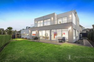 20 Royal Oak Court, MULGRAVE, VIC 3170 AUS