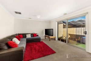 13 Kinkade Close, CRANBOURNE EAST, VIC 3977 AUS