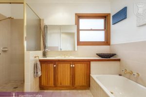 20 Gilmore Road, DONCASTER, VIC 3108 AUS