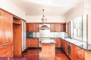 33 Chelmsford Street, BALWYN NORTH, VIC 3104 AUS
