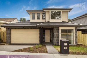 11 Peace Street, BOX HILL SOUTH, VIC 3128 AUS
