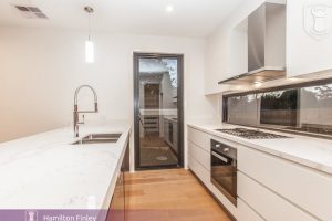 2/4 Morris Street, BALWYN NORTH, VIC 3104 AUS