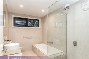 2/4 Morris Street, BALWYN NORTH, VIC 3104 AUS