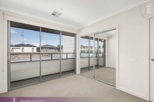4 Charlottes Way, FOREST HILL, VIC 3131 AUS