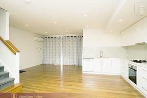 2/8 La Frank Street, BURWOOD, VIC 3125 AUS