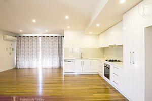 2/8 La Frank Street, BURWOOD, VIC 3125 AUS