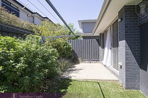 2/8 La Frank Street, BURWOOD, VIC 3125 AUS