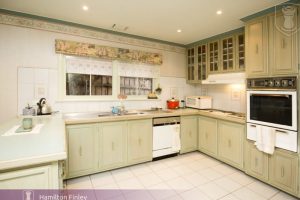 1 Sunburst Avenue, BALWYN NORTH, VIC 3104 AUS