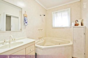 12 Maroondah Road, ASHWOOD, VIC 3147 AUS