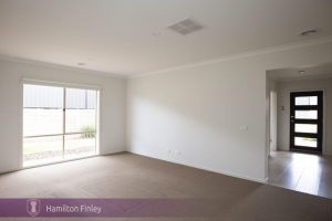 17 Plough Street, MERNDA, VIC 3754 AUS