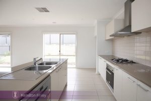 17 Plough Street, MERNDA, VIC 3754 AUS