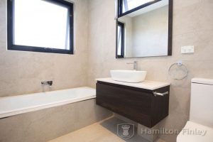 2/5 Barrina Street, BLACKBURN SOUTH, VIC 3130 AUS