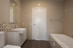 7 Aiary Grove, THORNBURY, VIC 3071 AUS