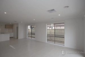 2 Grosset Way, POINT COOK, VIC 3030 AUS