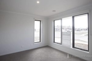 2 Grosset Way, POINT COOK, VIC 3030 AUS