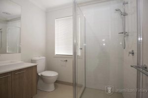 2 Grosset Way, POINT COOK, VIC 3030 AUS