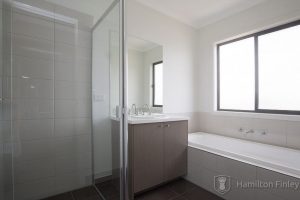 1 Roundhay Crescent, POINT COOK, VIC 3030 AUS