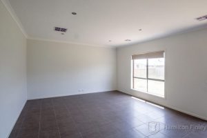 1 Roundhay Crescent, POINT COOK, VIC 3030 AUS