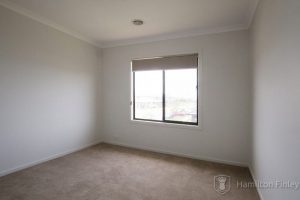 1 Roundhay Crescent, POINT COOK, VIC 3030 AUS