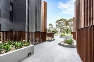 301C/3 Snake Gully Drive, BUNDOORA, VIC 3083 AUS