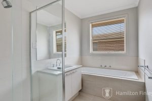 9 Weston Street, KEYSBOROUGH, VIC 3173 AUS