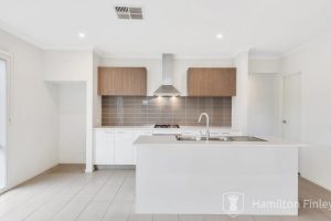22 Reynolds Circuit, MERNDA, VIC 3754 AUS