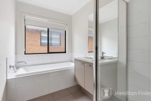 35 Starboard Way, WERRIBEE SOUTH, VIC 3030 AUS