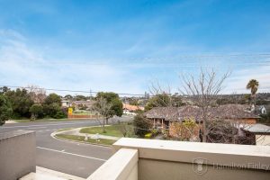 1A Davis Street, DONCASTER, VIC 3108 AUS