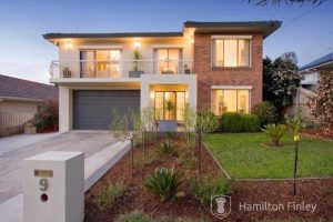 9 Hillingdon Crescent, DONCASTER, VIC 3108 AUS