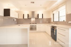 9 Hillingdon Crescent, DONCASTER, VIC 3108 AUS