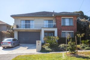 9 Hillingdon Crescent, DONCASTER, VIC 3108 AUS