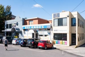 1/2 Stutt Avenue, DONCASTER, VIC 3108 AUS