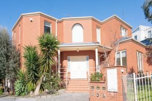 1/2 Stutt Avenue, DONCASTER, VIC 3108 AUS