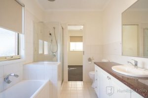 1/2 Stutt Avenue, DONCASTER, VIC 3108 AUS