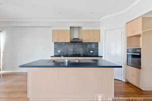 45 Herriotts Boulevard, GLEN WAVERLEY, VIC 3150 AUS
