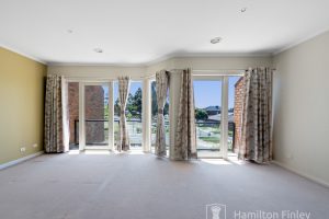 45 Herriotts Boulevard, GLEN WAVERLEY, VIC 3150 AUS