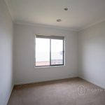 1 Roundhay Crescent, POINT COOK, VIC 3030 AUS