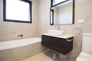 2/5 Barrina Street, BLACKBURN SOUTH, VIC 3130 AUS