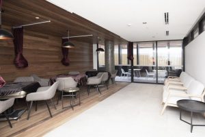 19 Poplar Street, BOX HILL, VIC 3128 AUS