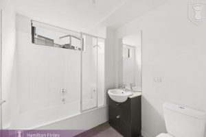 2/24 Burton Avenue, CLAYTON, VIC 3168 AUS