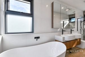 5 Leeds Road, MOUNT WAVERLEY, VIC 3149 AUS