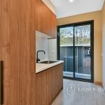 5 Leeds Road, MOUNT WAVERLEY, VIC 3149 AUS