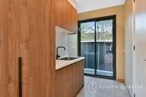5 Leeds Road, MOUNT WAVERLEY, VIC 3149 AUS