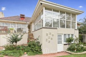 17 Rosedale Road, GLEN IRIS, VIC 3146 AUS